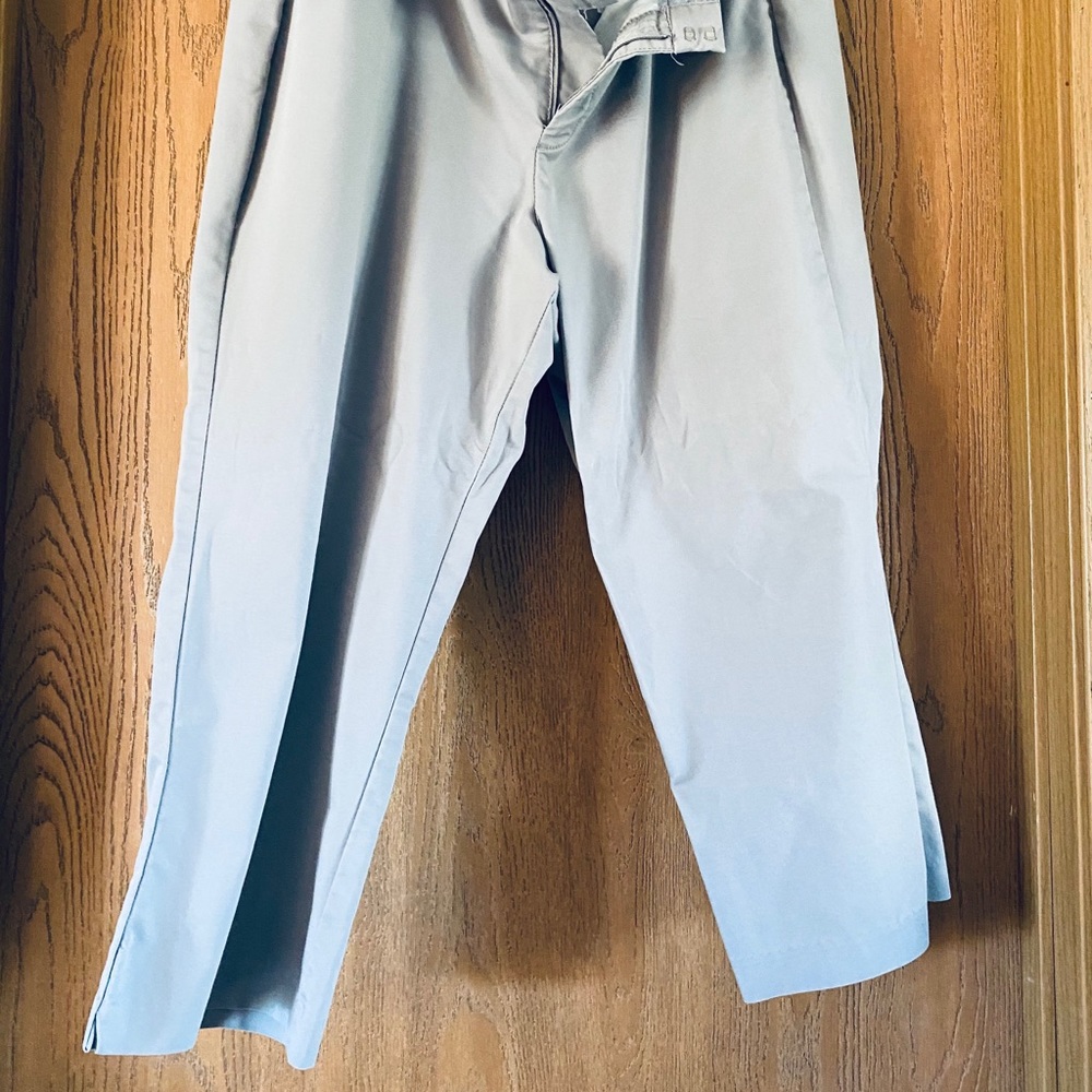 Capri pants